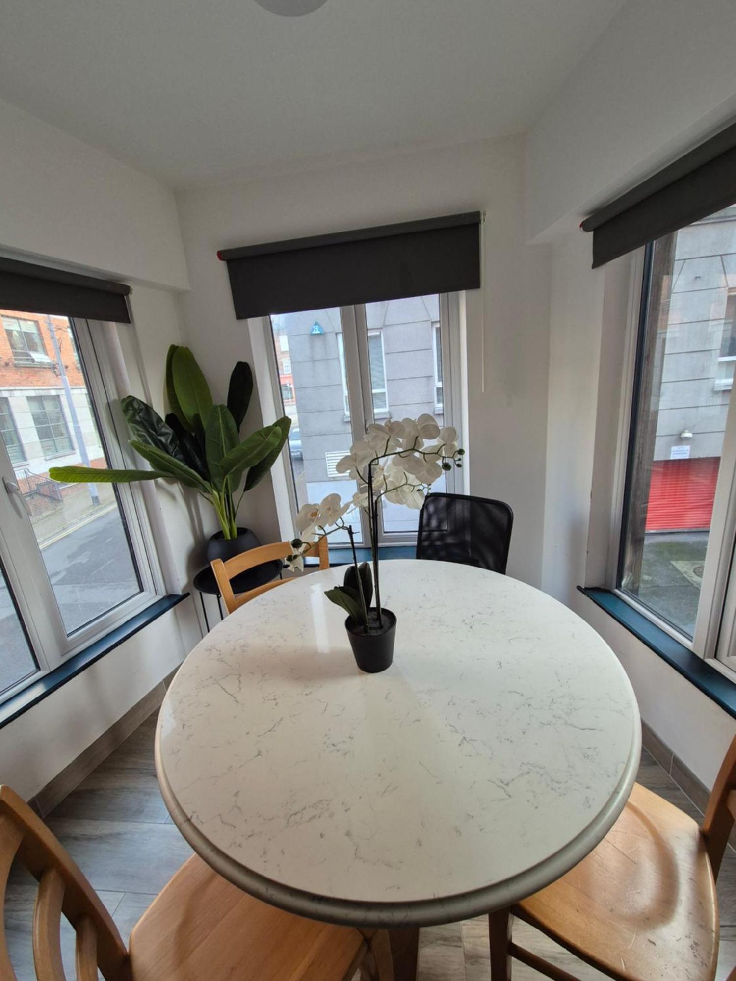Apartment In Limerick City Esterno foto
